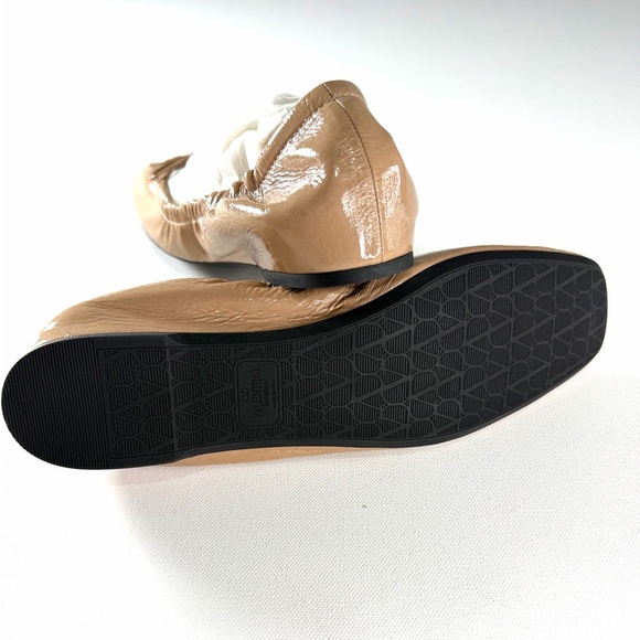 NEW Valentino Garavani Beige Vlogo Ballerina Leather Ballet Flats Size 40 $770 - Picture 10 of 11